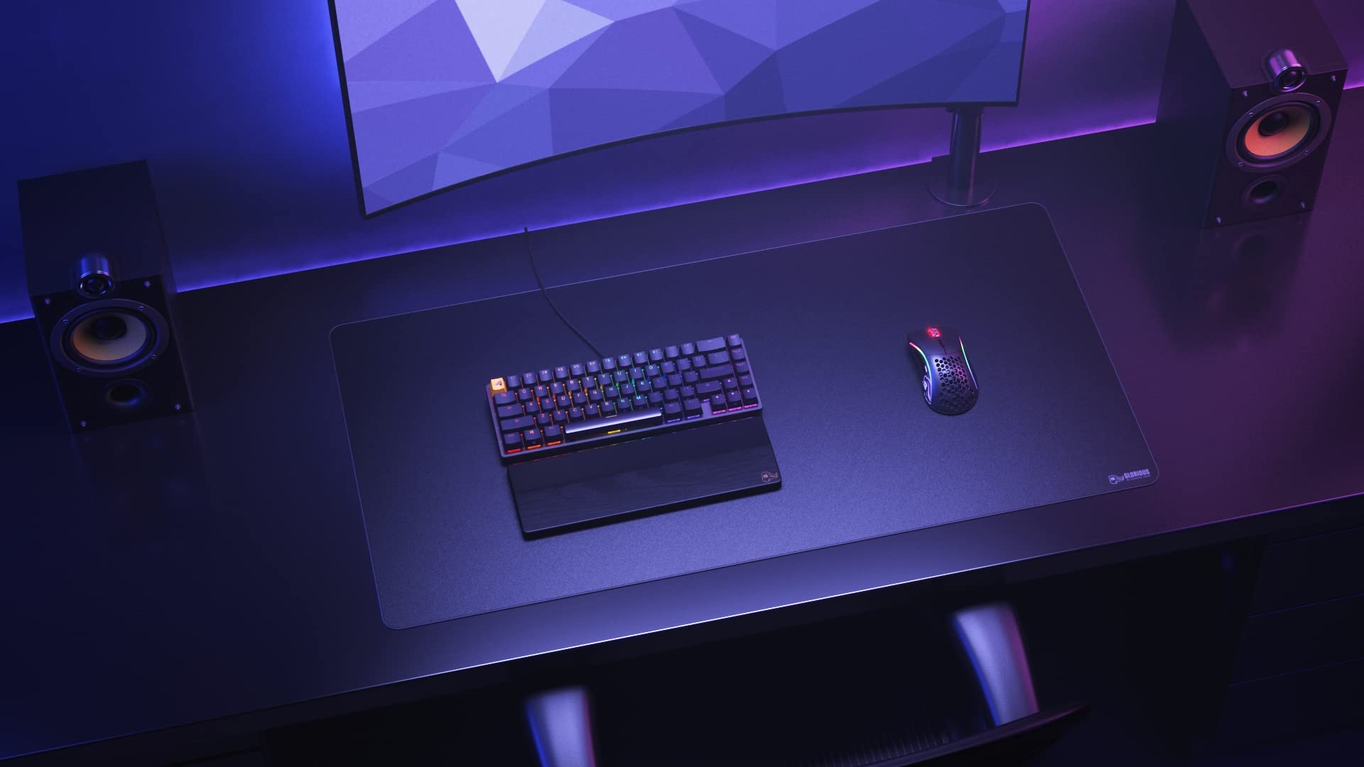 Glorious XL Heavy Gaming Mouse Mat with Extra Thickness