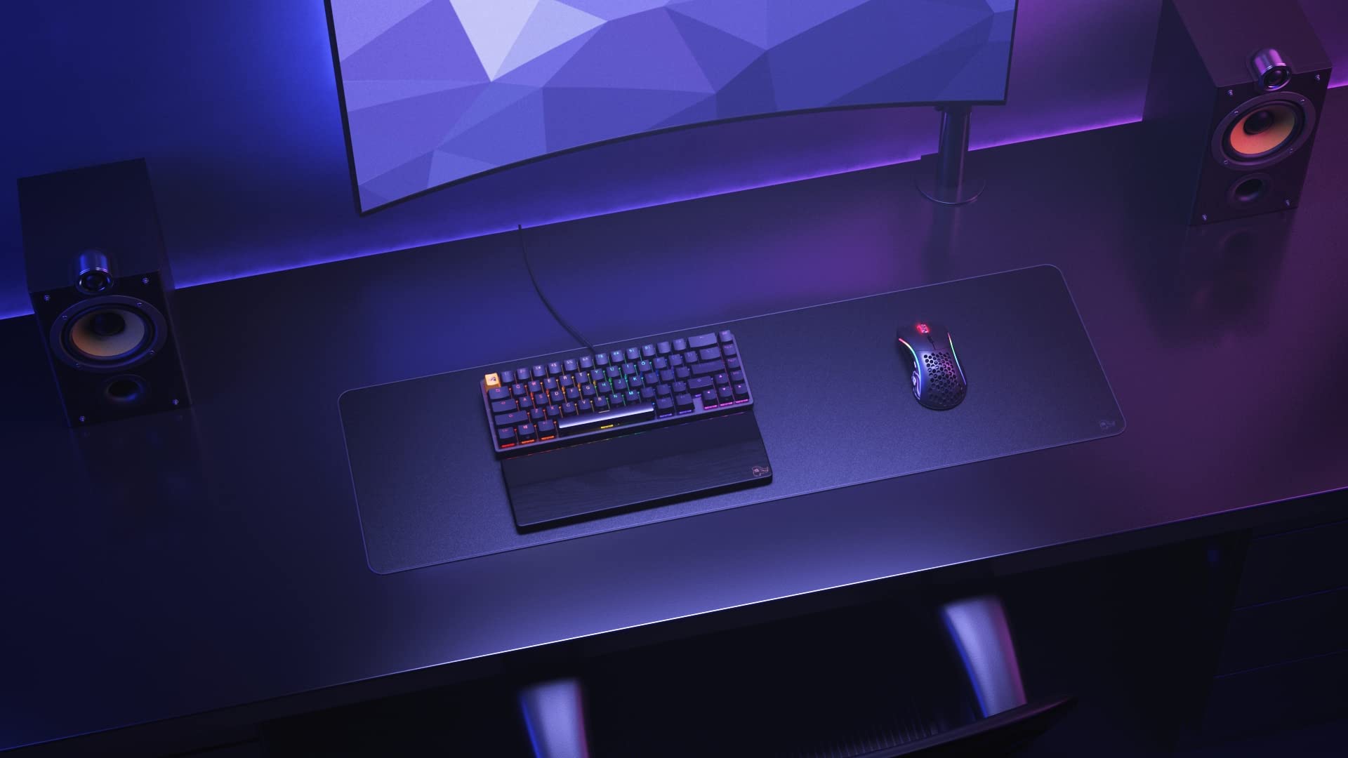 Glorious XL Heavy Gaming Mouse Mat with Extra Thickness
