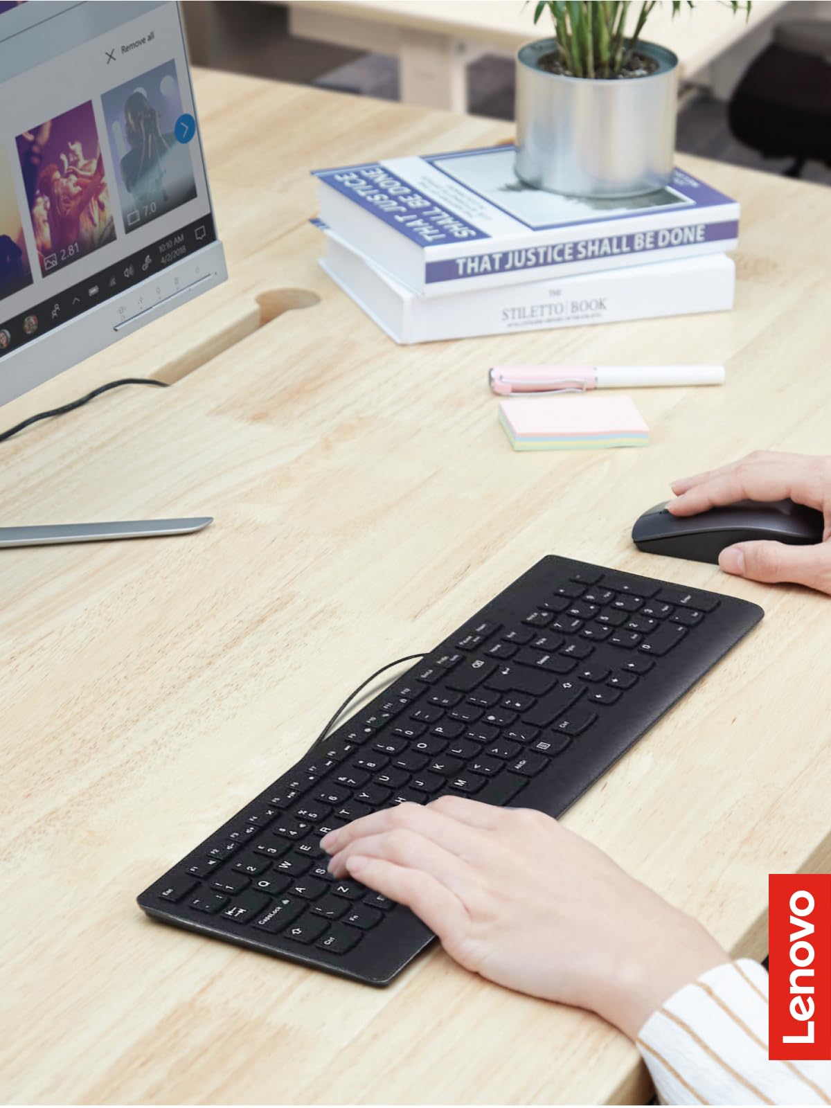 Lenovo 300 USB Keyboard Ergonomic Design for Comfortable Typing