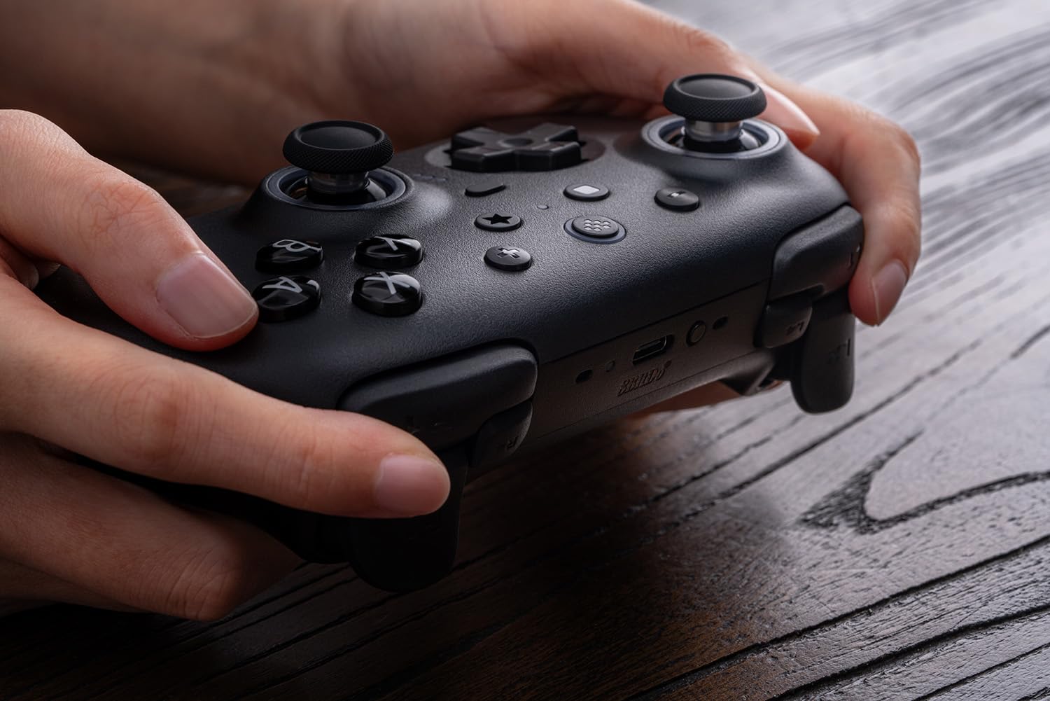 8Bitdo Ultimate Wireless Controller with Charging Dock