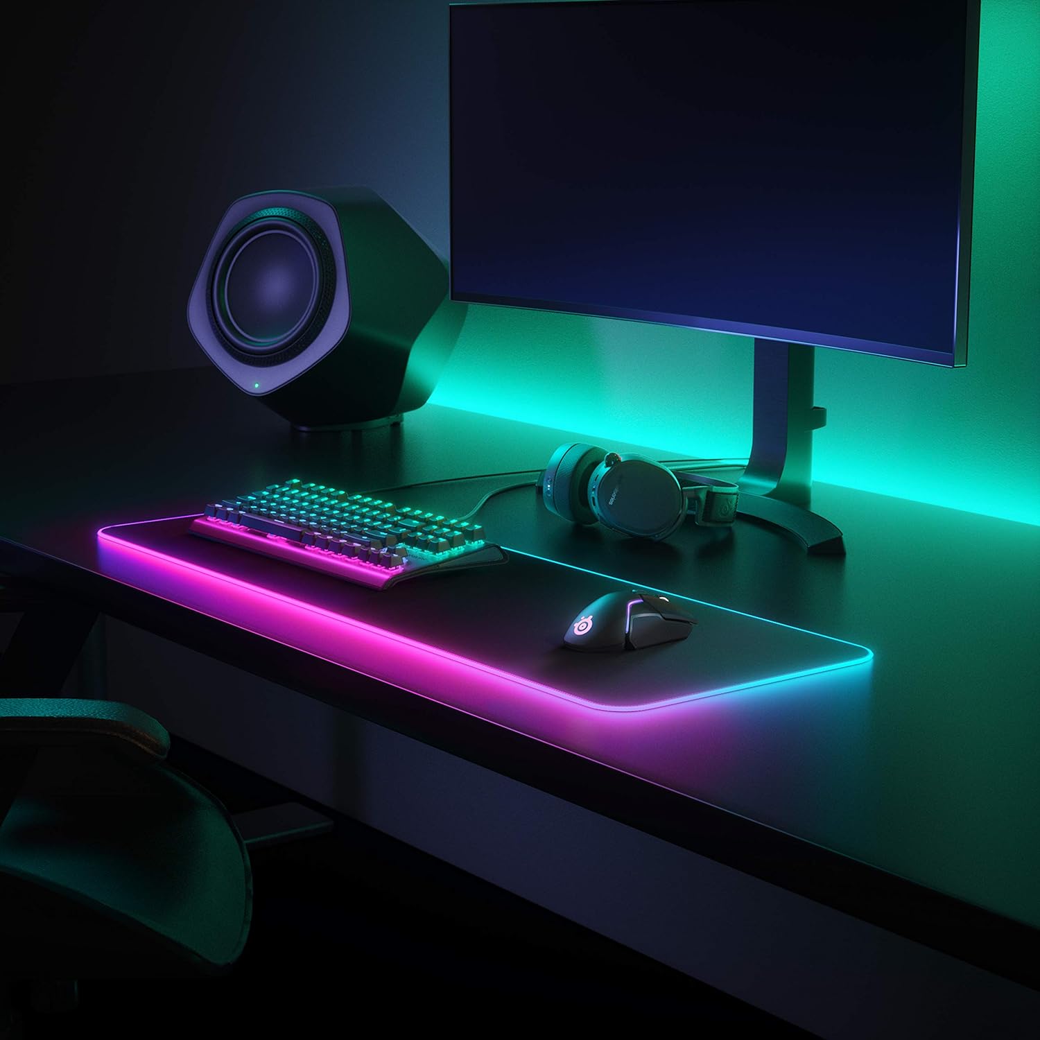 SteelSeries QcK Edge Gaming Mouse Pad Durable Smooth Surface