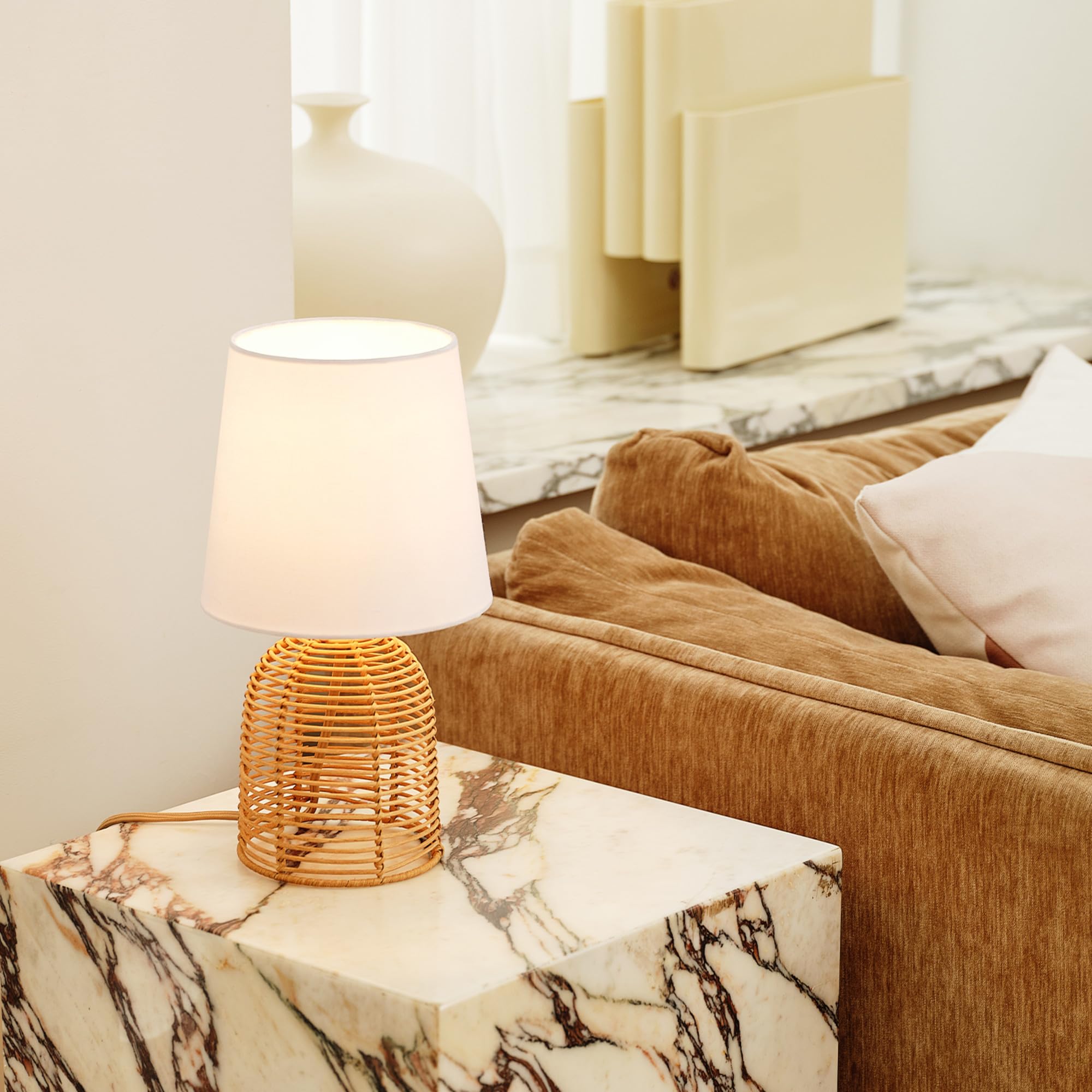 Maya 21 Inch Clear Glass Fillable Table Lamp