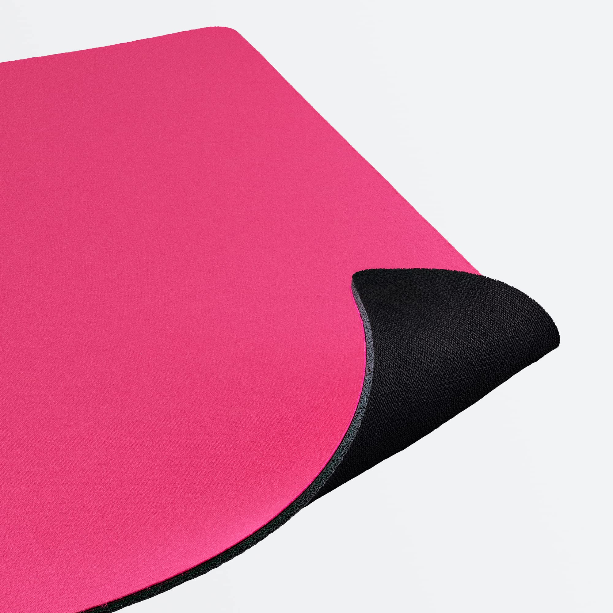 Logitech G840 XL Gaming Mouse Pad for Enhanced Comfort