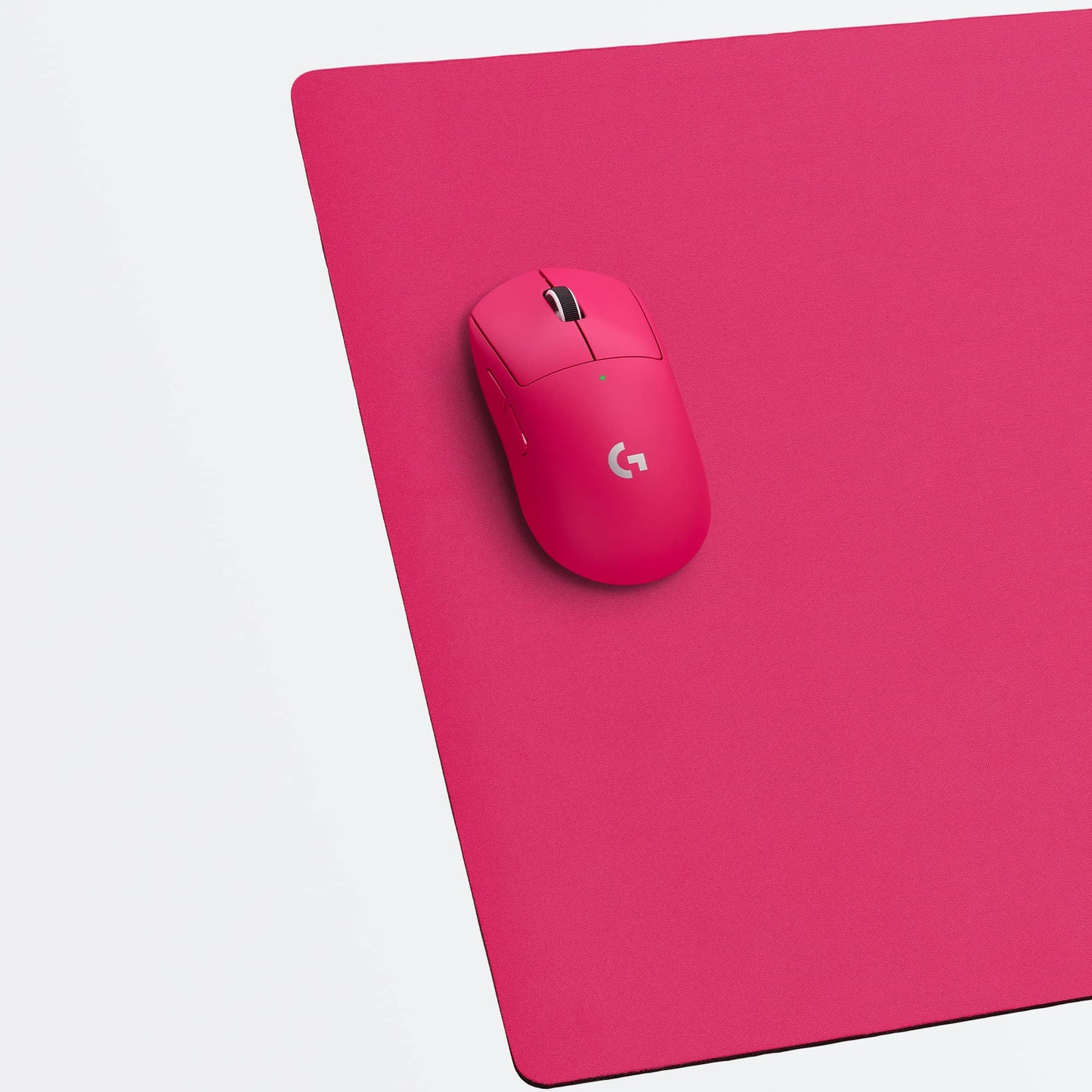 Logitech G840 XL Gaming Mouse Pad for Enhanced Comfort