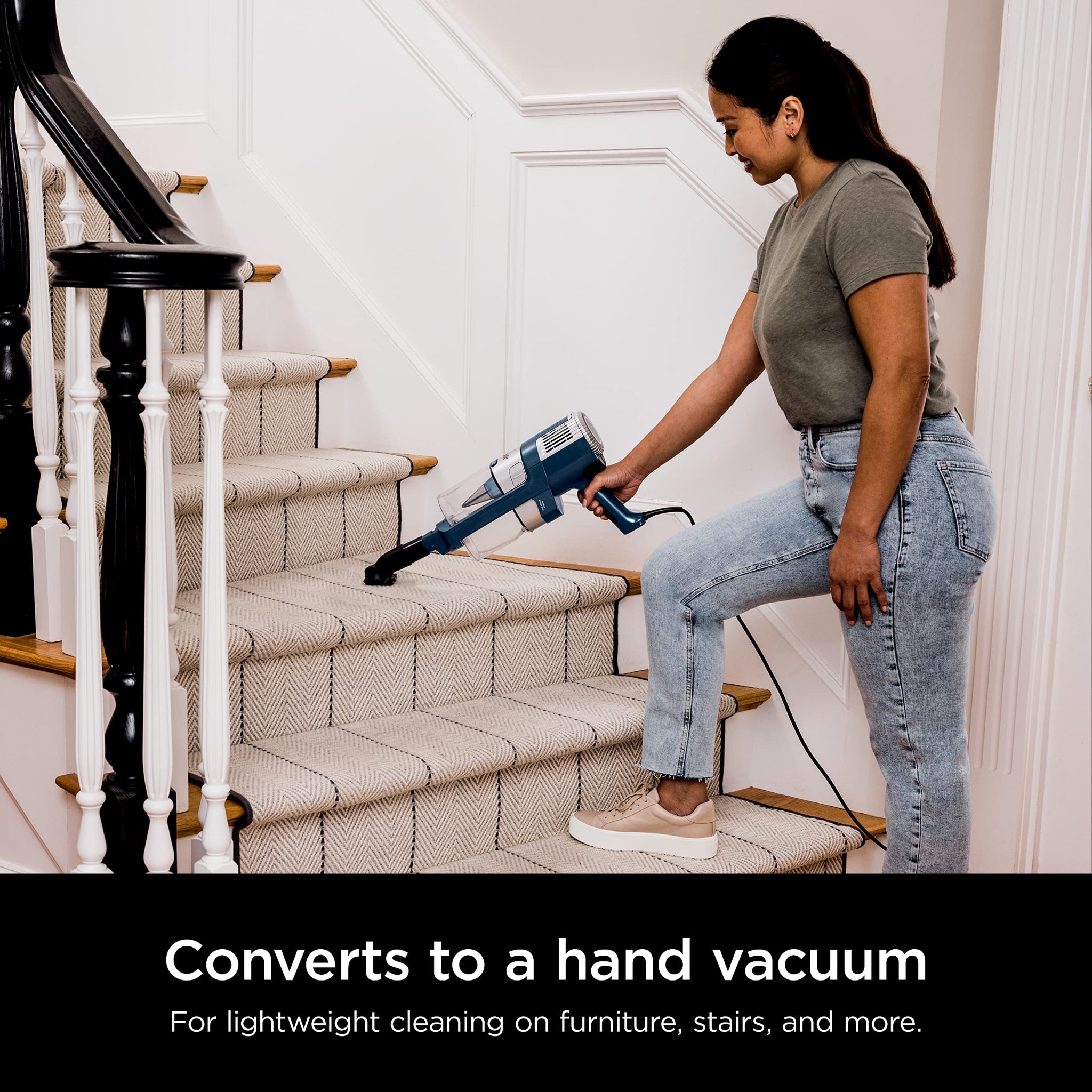 Shark HV322 Rocket Deluxe Pro Lightweight Vacuum for Pet Hair