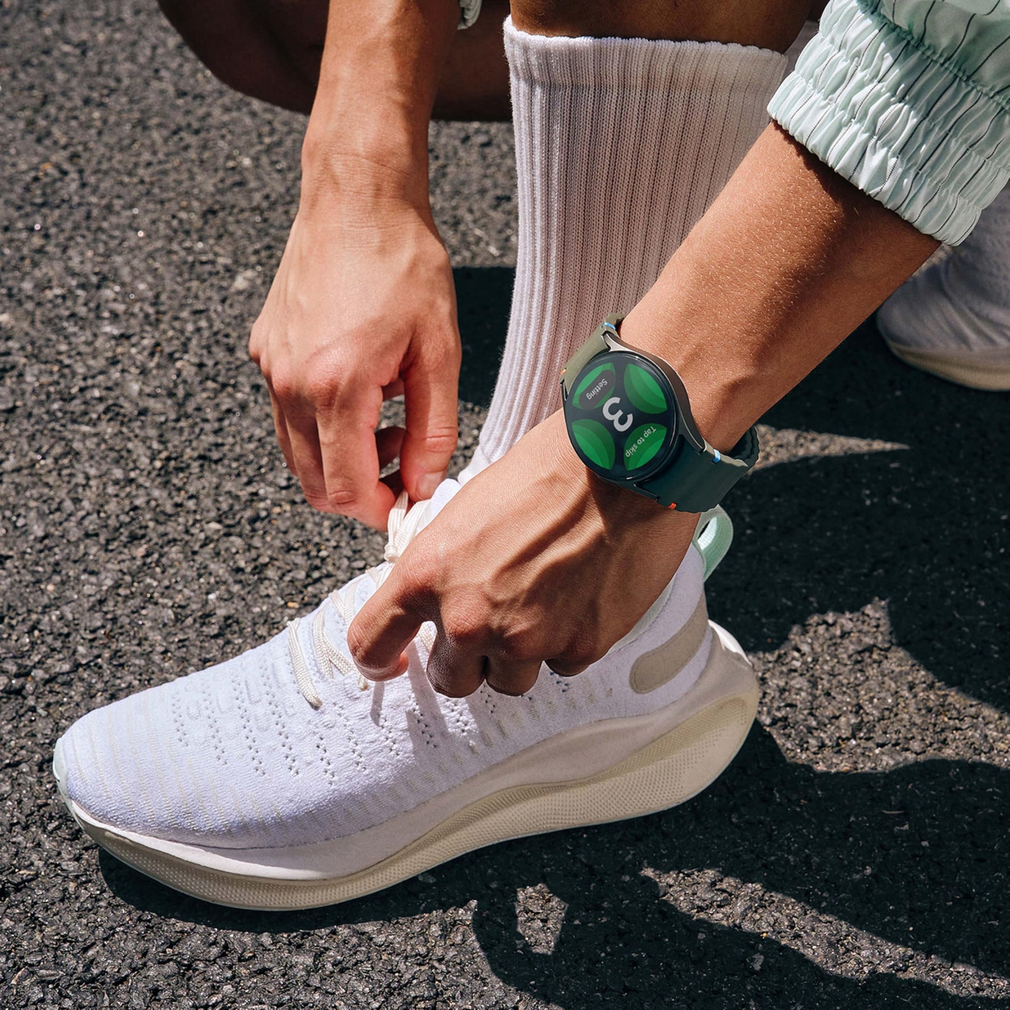 Samsung Galaxy Watch 7 Smartwatch With Health Tracking